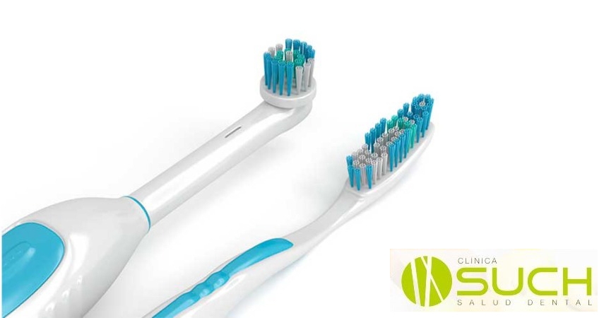 La forma correcta de usar un cepillo de dientes eléctrico (Parte 2)